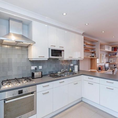 Beautiful 1 Bedroom Apartment In Victoria Londra Dış mekan fotoğraf