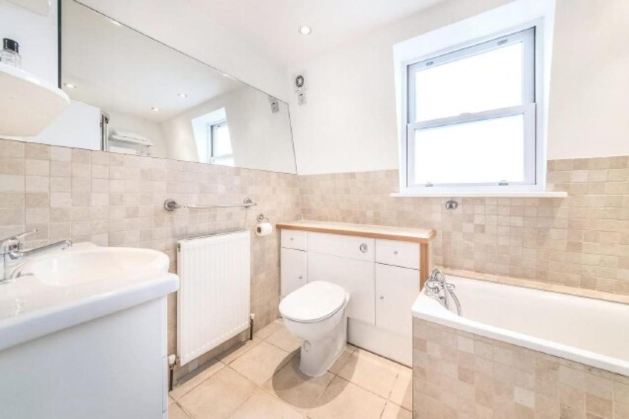 Beautiful 1 Bedroom Apartment In Victoria Londra Dış mekan fotoğraf